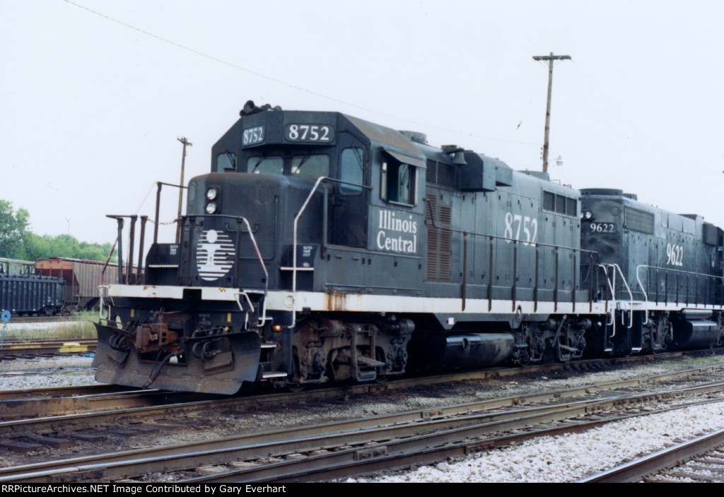 IC GP11 #8752 - Illinois Central
